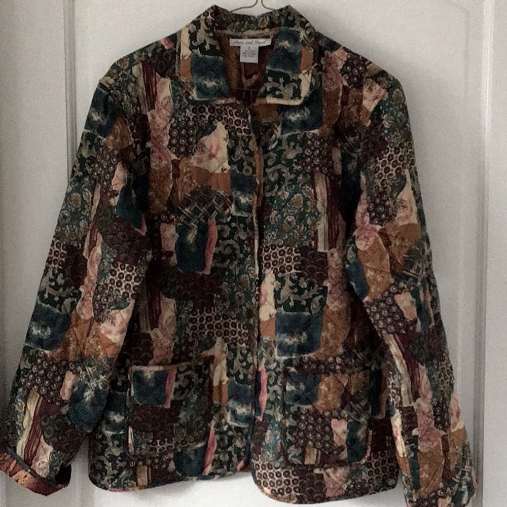 Silk quilted reversible blazer/jacket.